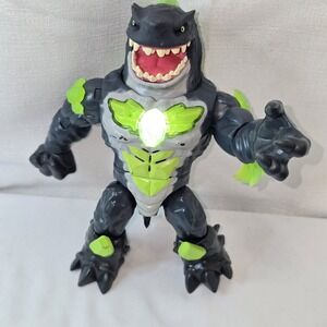 Beast Lab Mayhem Action Figure Mega Shark Beast Creator Experiment Light & Sound